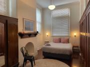 The Merredin Treasury, Art Deco heritage 2 bedroom suite in Merredin CBD