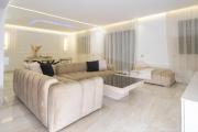 Luxury Duplex 3 Suites -Front Pool-Direct Pool Access
