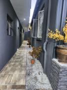 The Throne Goc Guesthouse