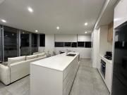 2-bedroom 2 minutes to Train Station