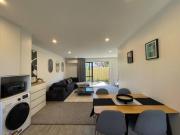 Stylish 2 Bed Retreat Close to CBD With Parking