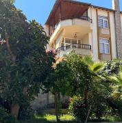 Villa with garden, 500 m to beach, close to city