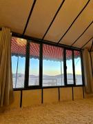 Expérience Inoubliable dans une Tente de Luxe en plein Désert de Merzouga !