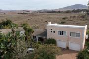 3 Bedroom part house in the scenic Durbanville wine lands area, holiday facility