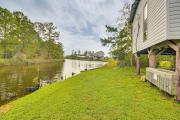 Fishing On-Site Waterfront Home in Bay St Louis