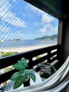Apartamento 1013 com varanda e vista ao mar