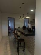 Apto espaçoso superior em residencial