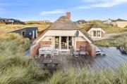 Lovely Thatched Holiday Home With A Large Annex - 1029