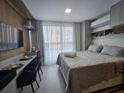 Studio com Piscina no Rooftop a 50m da praia