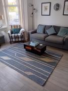 Stylish Apartment in Victorian Conversion FREE PARKING & PRIVATE PATIO Close to Beach Town Centre & BIC