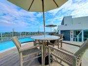 Flat aconchegante com piscina ampla