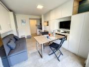 Superbe studio, piscine 330L Giov