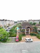 Minimalist Family 2BR Ground Floor Fast Wifi Free Pool beside SM Mall