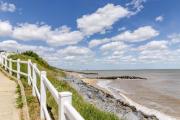 Luxury Lodge With Stunning Full Sea Views At Hopton Ref 80010W