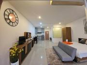 Chic condominium karon beach