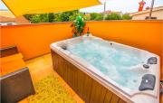 Nice Home In Banjole With Jacuzzi