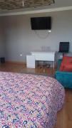 Habitación amoblada tranquila