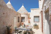 Country Trullo Rosso With Jacuzzi Alberobello