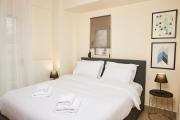 Olive Luxury Apartments Near the City Center by BiNoBi!