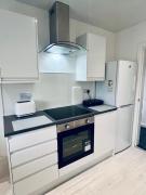 Modern 2 bedroom House With Loft Conversion