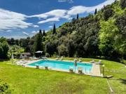 Charming apartment in Loro Ciuffenna, 110 m² with Shared Pool.