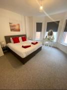 Urban Heights - Professionals, Contractors, Long Stays, 2Bed, Sleeps 4, Central Location,