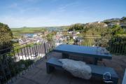 Top Salcombe