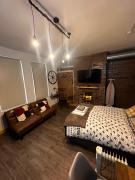 Luxury Studio - Free Parking - Great Location