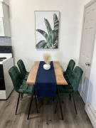 Affordable Stay Near Proctors A2