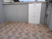 Casa com piscina em Itanhaem