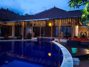 The Dharma Lovina - Mountain, Sea & Sunset View - Private Villa w Starlink - 5br