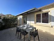 Maison de Vacances avec Terrasse Dallée, 6 Couchages, à Deux Pas de lOcéan à St-Jean-de-Monts - FR-1-224C-94