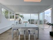 Casa com 2 suítes e terraço a passos do Mar #1958