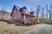 Pet-Friendly Shenandoah Cabin with Fire Pit and Grill!