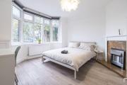 Minimalist 4 bedroom house in central Luton