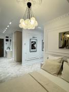 Studio Selling Sunset