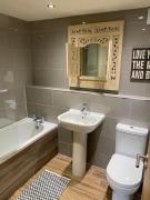 Beautiful Stamford Townhouse with River Views