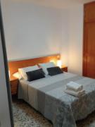 Seaside Whale Apartments WIFI 1C