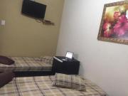 Quarto privativo para 4 pessoas com 1 cama de casal e 2 solteiros