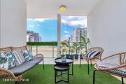 Central City 3 Bed Apt, Pool, 2 FREE secured parks