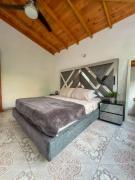 Party house, poblado, Movie Theater, Terrace