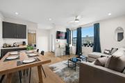 Stylish 2 Bedroom King Bed EVCharger Pet-Friendly Balcony