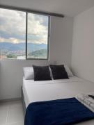 Hermoso apto en poblado con piscina