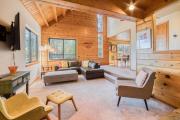 Dwell by Tahoe Getaways - 3BR Tahoe Donner w Sauna & HOA Amenities