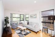 Cozy and Comfy House at Forde Close to Shops and Reserves
