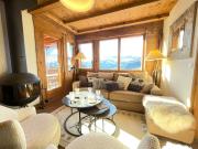 Appartement savoyard proche pistes, balcon, parking couvert - FR-1-505-196