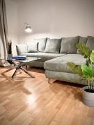 Penthouse Wolkenplatz 55 qm -- große Dachterrasse, kostenfrei Garage und WLAN, EBK, Smart TV, Haltestelle Stadtbahn 100 Meter -- perfekt für Geschäftsreisende und Familien