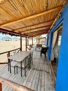 Bungalows frente al mar en playa Wakama