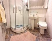 Centrally located in Canterbury with two bedrooms and a sofa bed