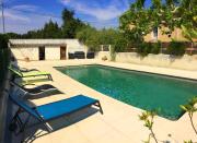 Provencal part with private pool, near Avignon, 6 sleeps.